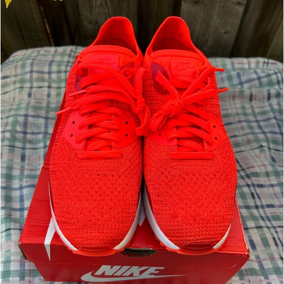 Nike Air Max 90 Ultra Flyknit Bright Crimson
Size 10.5
New - Picture 2 of 9